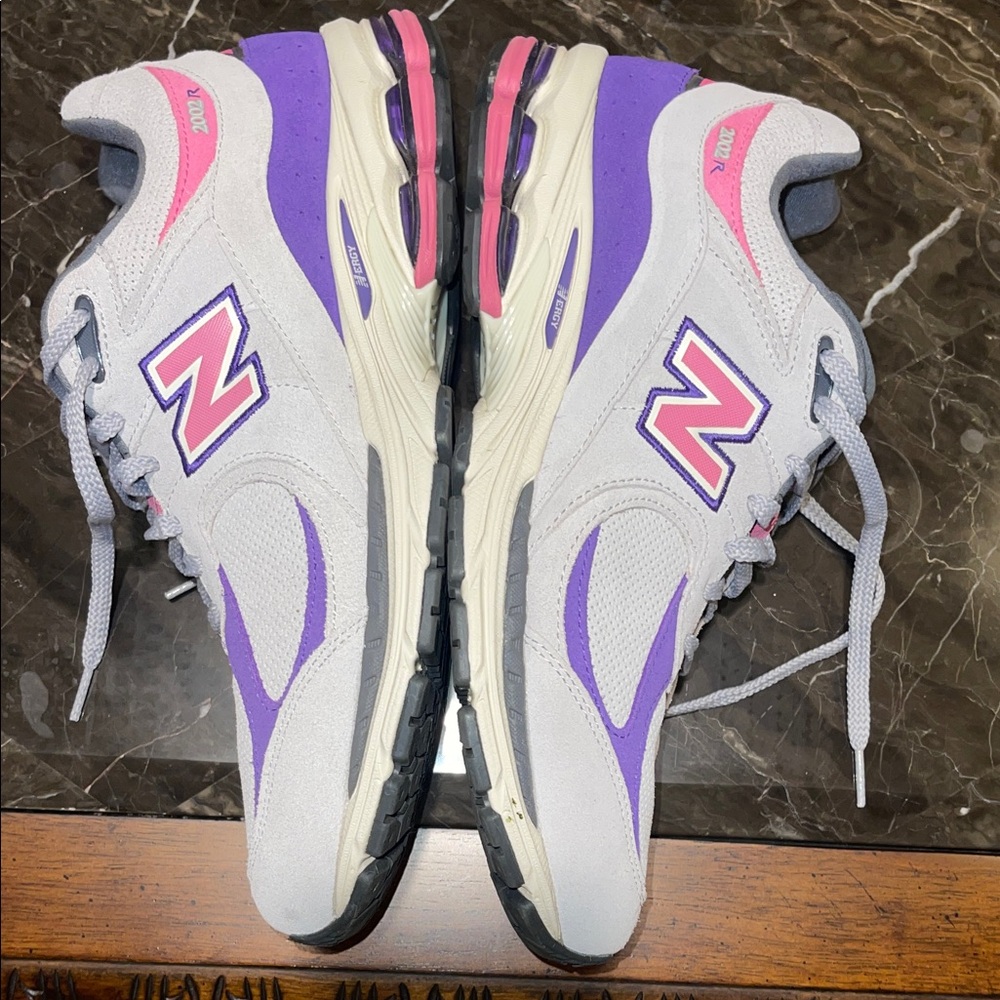 New Balance Men’s Grey, Pink and Purple 2002R Sneakers - Picture 5 of 9